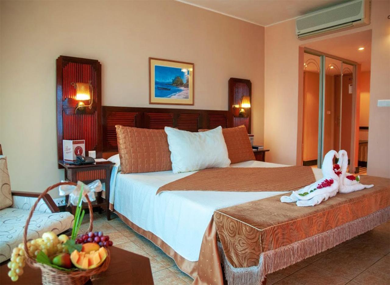 Le Grand Hotel Diego Antsiranana Exterior foto